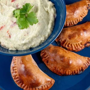 Dinkelvollkorn-Empanadas von Hauptsacheesschmeckt mit Guacamole