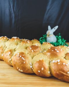 Striezel mit Honig - köstlicher Hefezopf einfaches Rezept hauptsacheesschmeckt