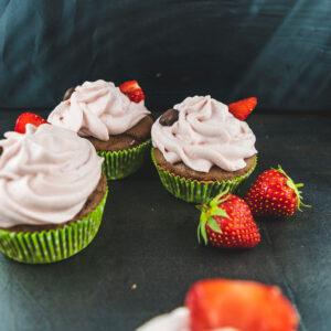Erdbeer Schoko Cupcakes von hauptsachesschmeckt