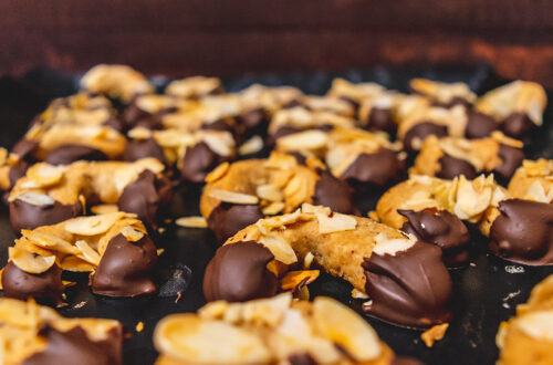 Vegane Marzipan Kipferl mit Mandeln